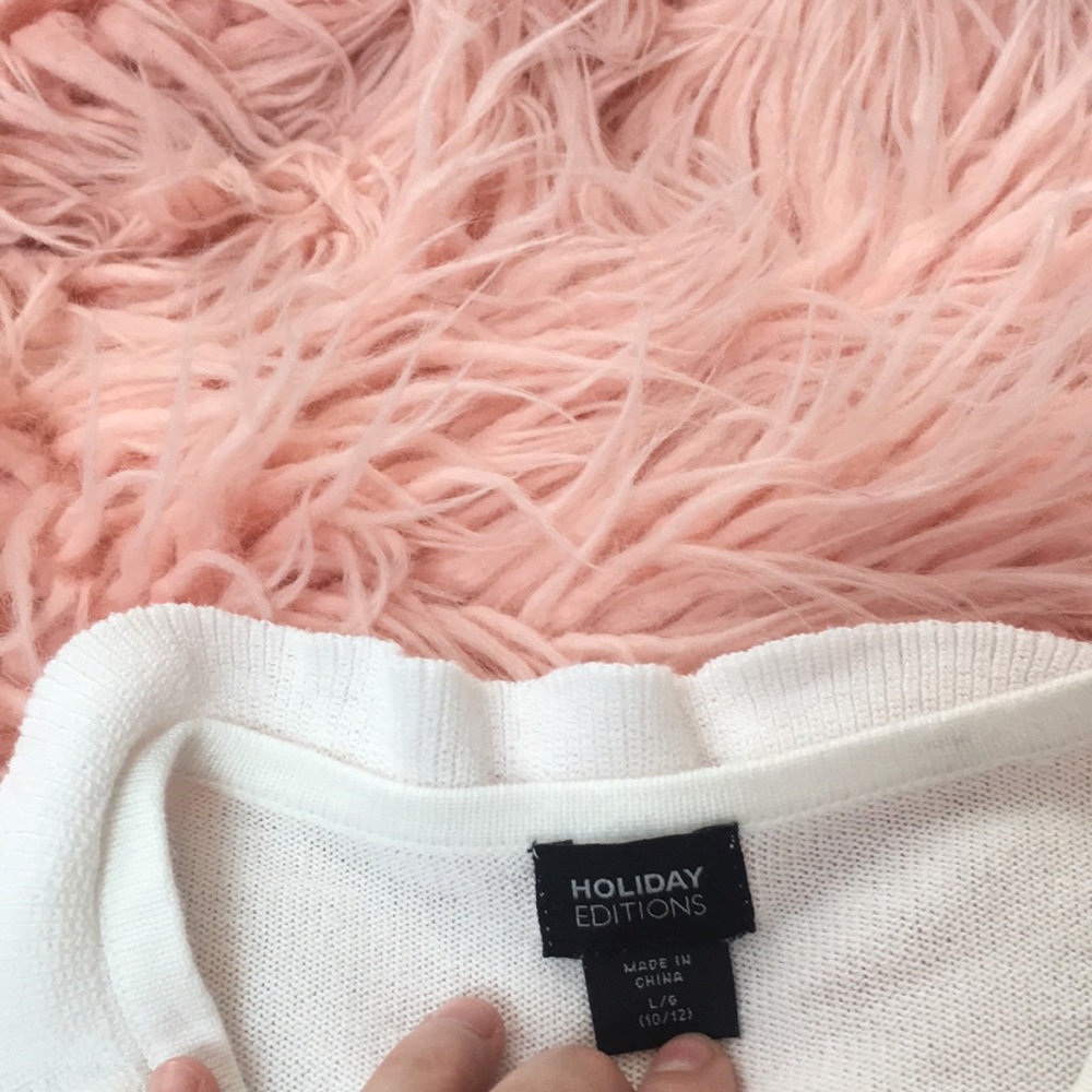 ๐ Girls Ruffle Collar White Mini Sweater - Picture 4 of 6